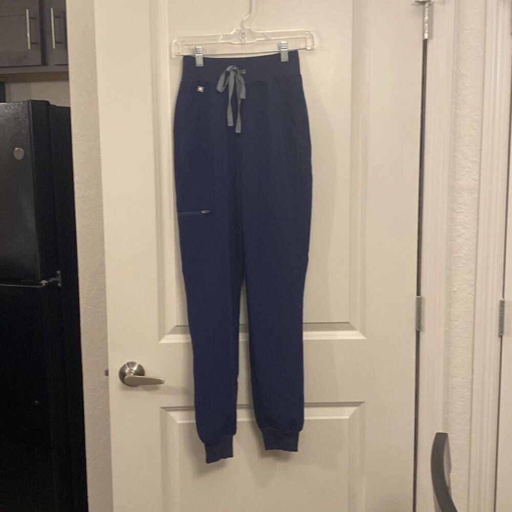 Figs scrubs joggers, size XXS /T￼￼
